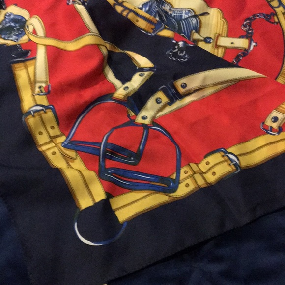 Beautiful Italian made equestrian motif scarf - Picture 4 of 6